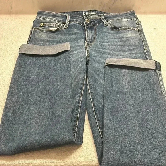 Denizen From Levi’s Modern Slim Cuffed Light Blue Wash Denim Jeans Size 6 - Picture 9 of 10